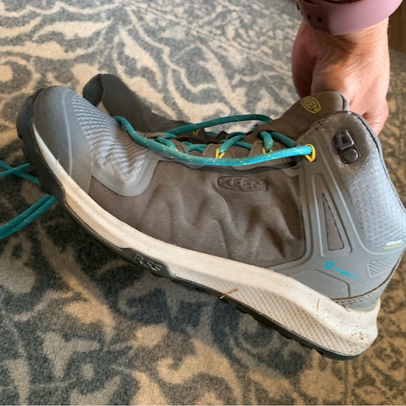 Keen hiking boots - Picture 2 of 5